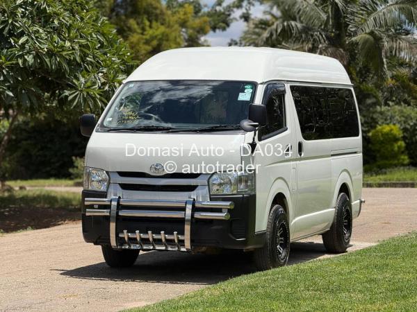 2017 - Toyota  Hiace