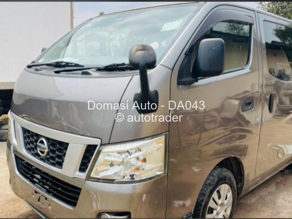 2016 - Nissan  NV350