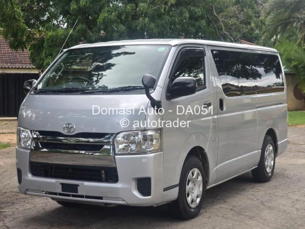 2017 - Toyota  Hiace