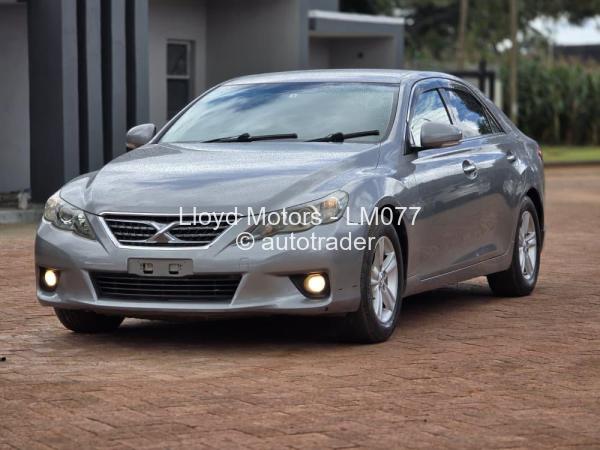 2011 - Toyota  Mark X