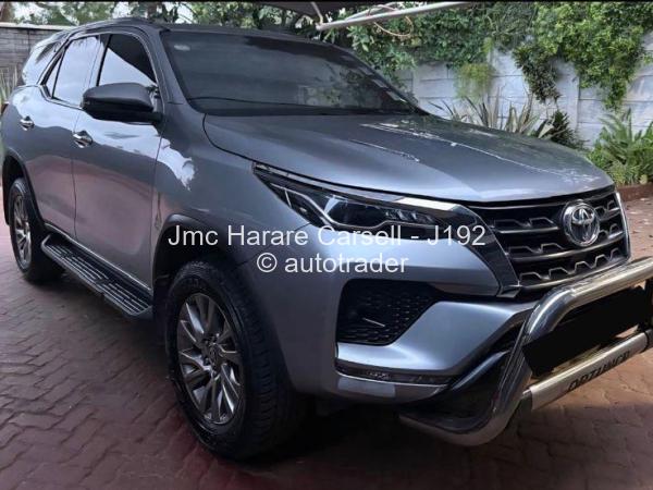 2023 - Toyota  Fortuner