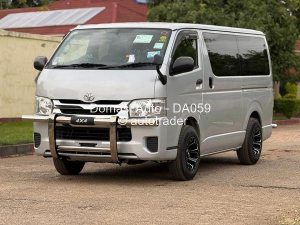 2017 - Toyota  Regius Ace