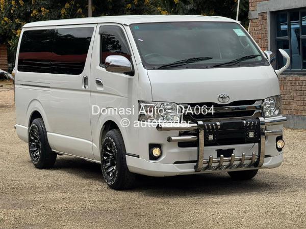 2017 - Toyota  Regius Ace