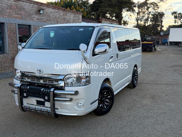 2017 - Toyota  Hiace