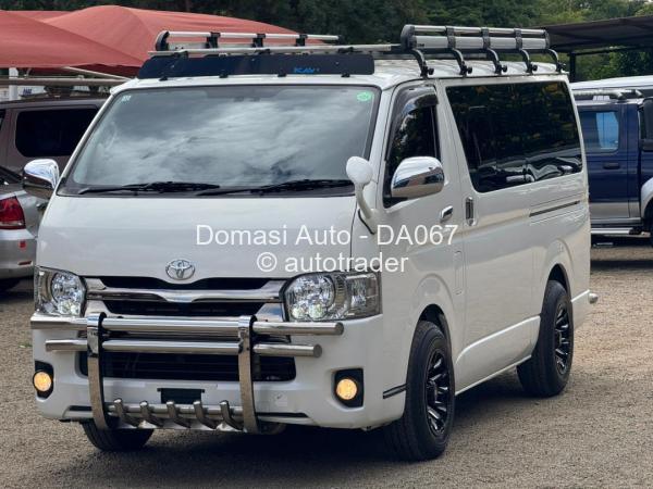 2016 - Toyota  Quantum Mini