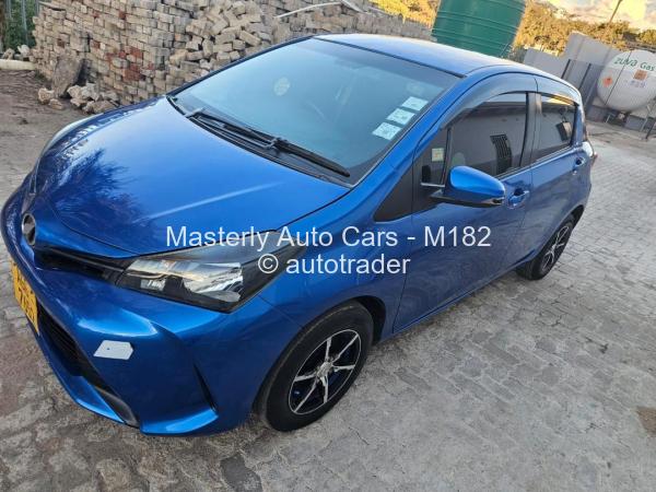 2015 - Toyota  Vitz