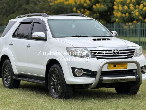 2015 - Toyota  Fortuner