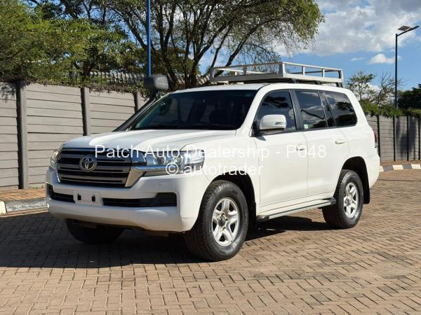2016 - Toyota  Land Cruiser 200