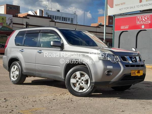 2012 - Nissan  Xtrail