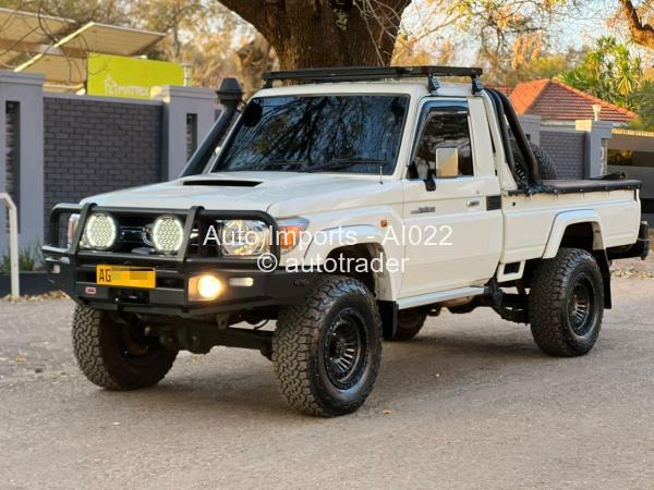 2023 - Toyota  Land Cruiser 79