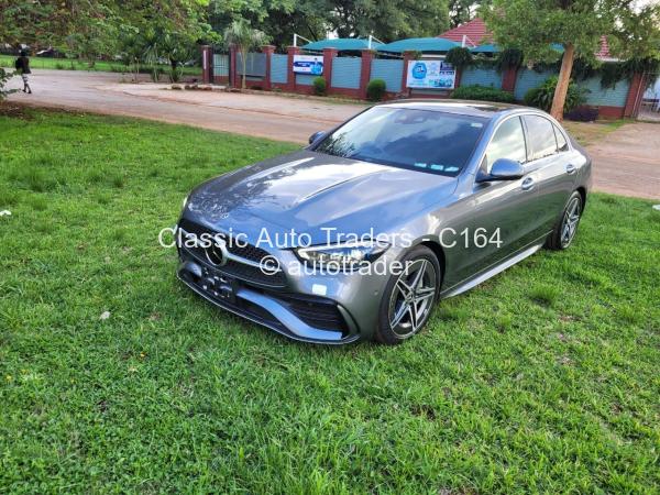 2022 - Mercedes Benz C200