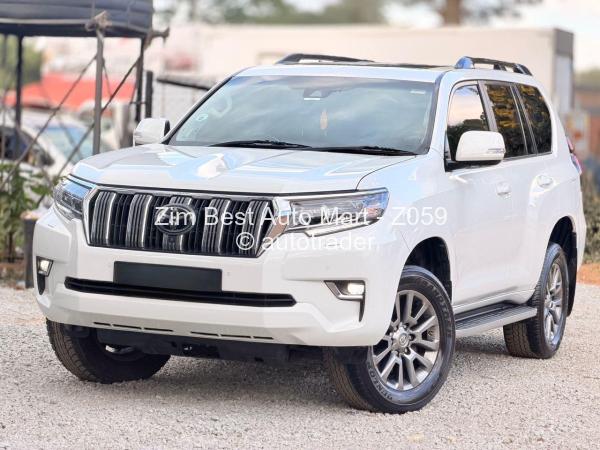 2020 - Toyota  Land Cruiser Prado