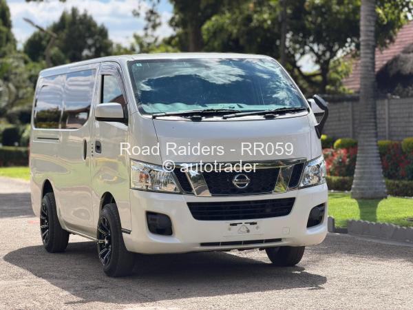 2017 - Nissan  NV350