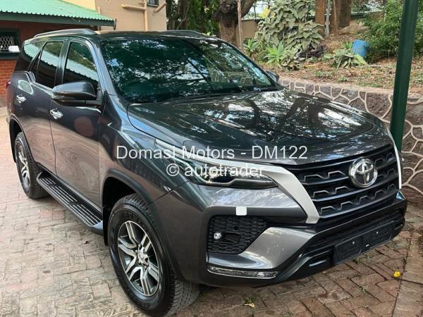 2021 - Toyota  Fortuner