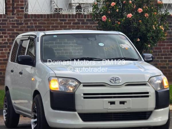 2017 - Toyota  Probox