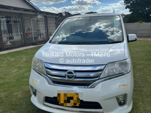 2013 - Nissan  Serena