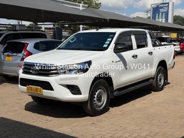 2018 - Toyota  Hilux