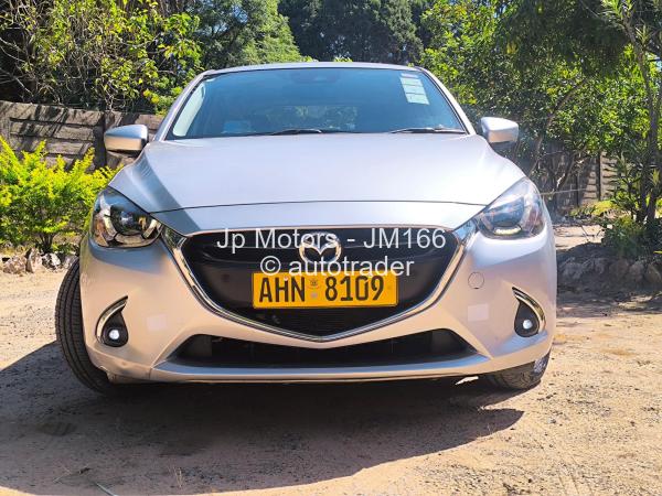 2018 - Mazda  Demio