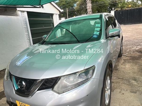 2014 - Nissan  Xtrail