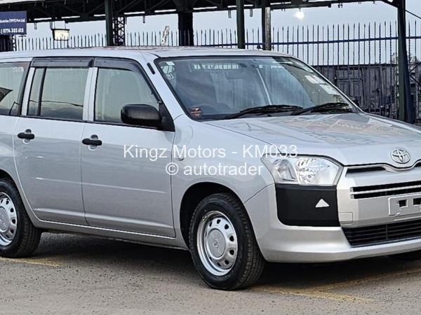 2018 - Toyota  Probox