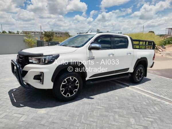 2020 - Toyota  Hilux