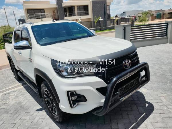 2020 - Toyota  Hilux