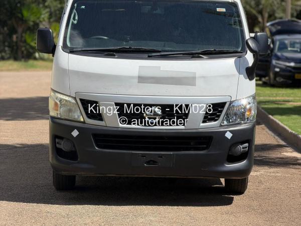 2016 - Nissan  NV350