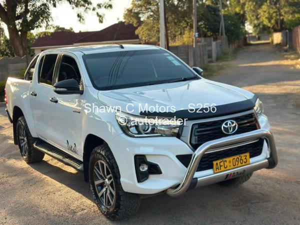 2018 - Toyota  Hilux