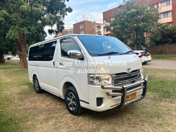 2017 - Toyota  Hiace