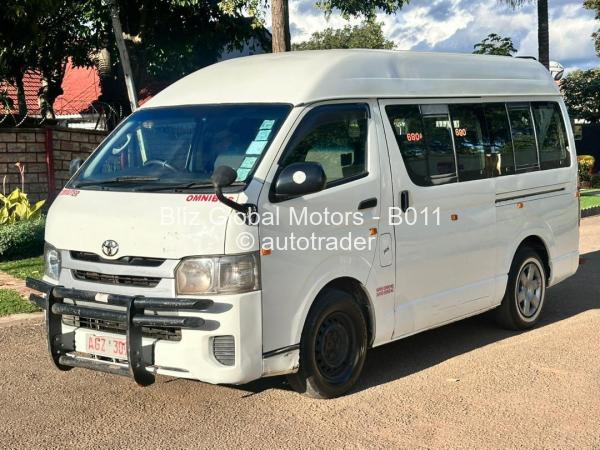 2015 - Toyota  Hiace