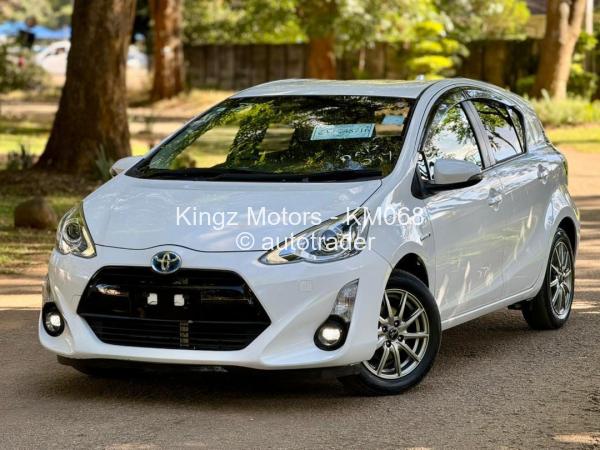 2016 - Toyota  Aqua