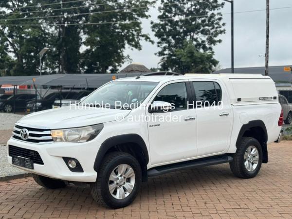 2017 - Toyota  Hilux
