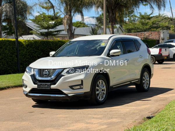 2019 - Nissan  X-Trail