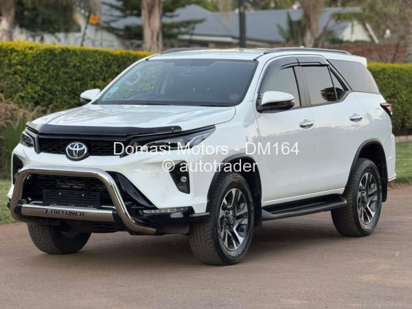 2025 - Toyota  Fortuner