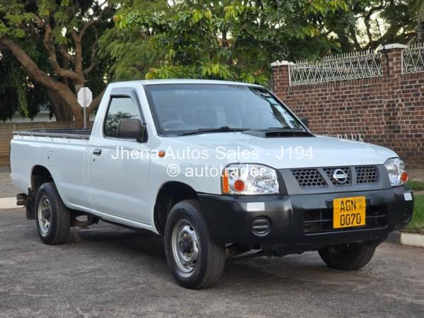 2013 - Nissan  NP300 Hardbody
