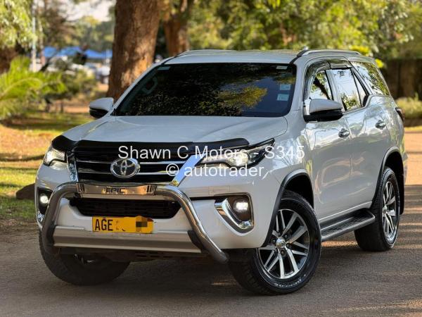 2020 - Toyota  Fortuner