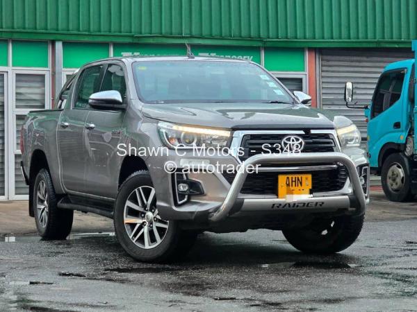 2019 - Toyota  Hilux