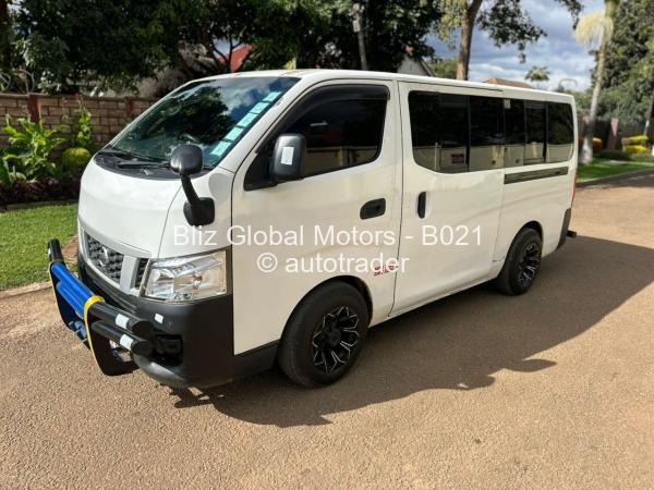 2015 - Nissan  NV350