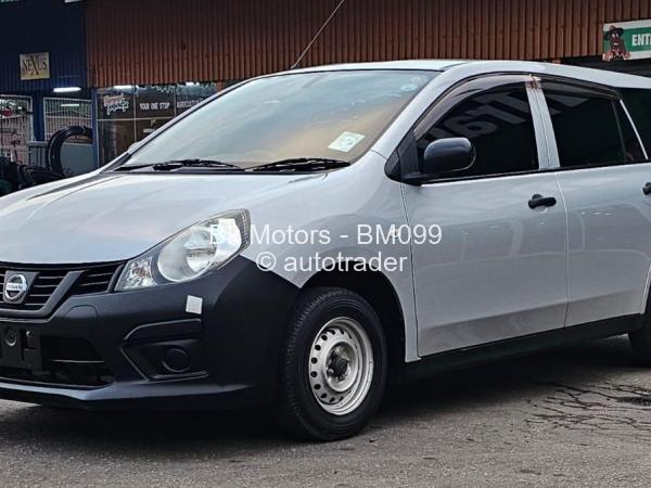 2017 - Nissan  AD Van