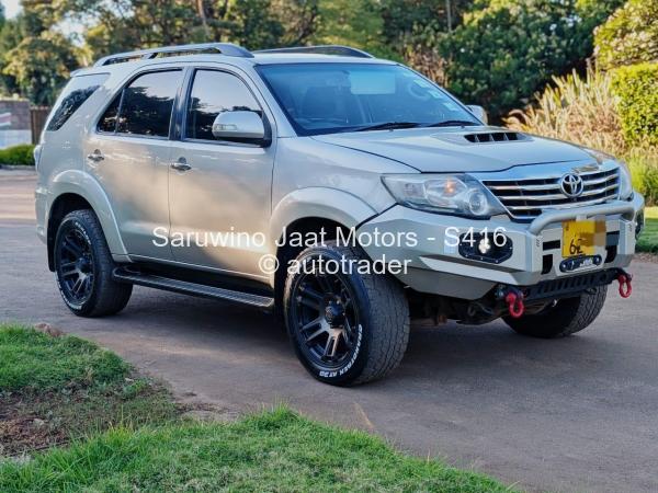 2014 - Toyota  Fortuner
