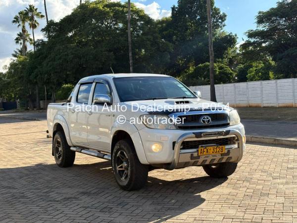 2010 - Toyota  Hilux