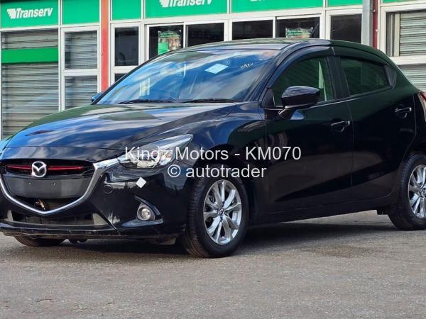 2017 - Mazda  Demio