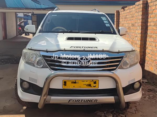 2013 - Toyota  Fortuner