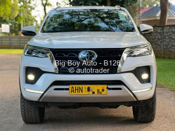 2021 - Toyota  Fortuner
