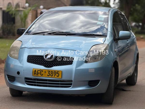 2013 - Toyota  Vitz