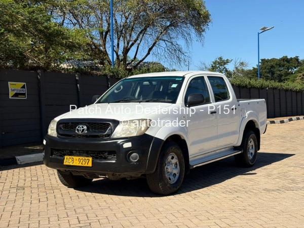 2011 - Toyota  Hilux
