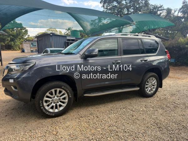 2014 - Toyota  Land Cruiser Prado