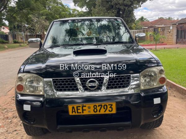 2004 - Nissan  Hardbody