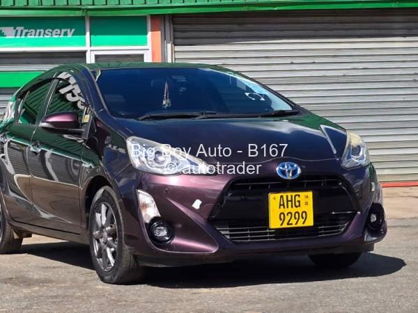 2016 - Toyota  Aqua