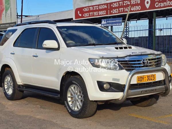 2015 - Toyota  Fortuner